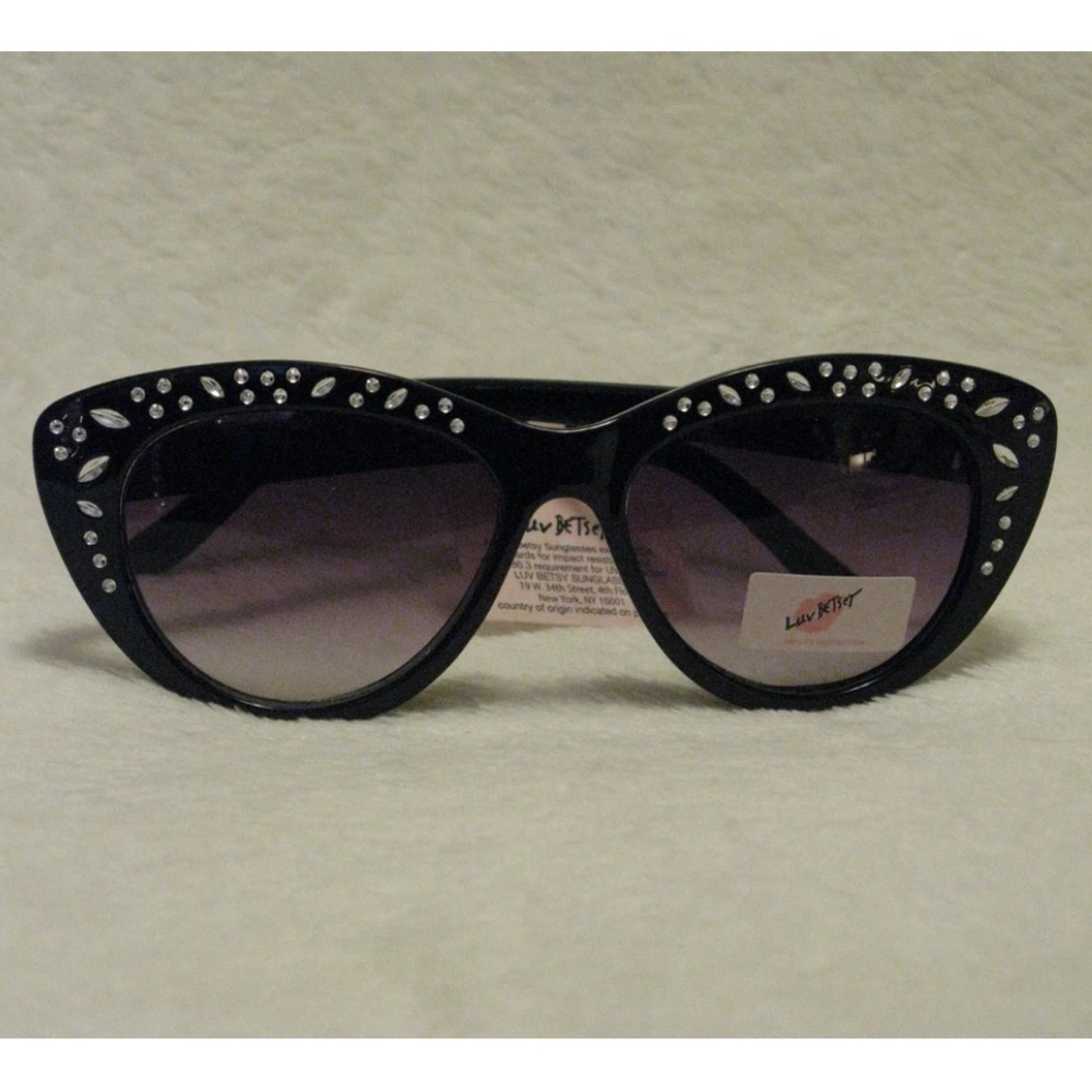 Betsey Johnson Black Crystal Cat Eye Sunglasses Luv Betsey Style NWT